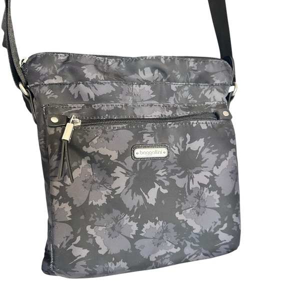 Baggallini Crossbody Bag And Wallet Pouch Set Black And Gray Floral Travel Purse - Picture 4 of 14